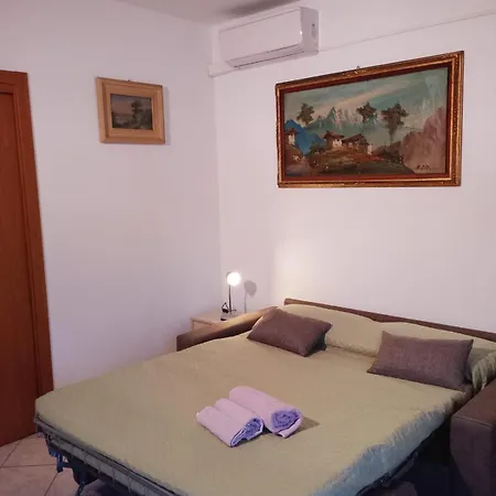 Lejlighed House Of Camellias - Ground Floor With Garden Besozzo