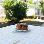 Апартаменты House Of Camellias - Ground Floor With Garden Besozzo