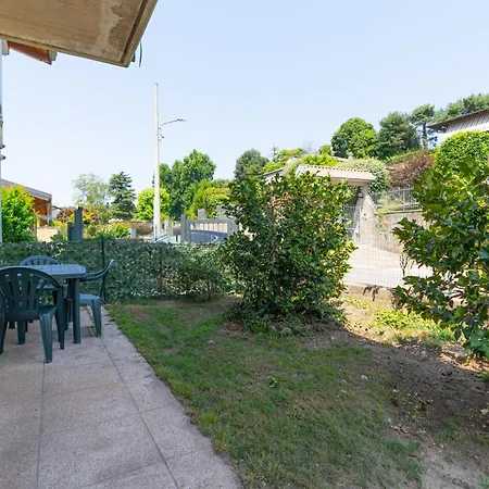 House Of Camellias - Ground Floor With Garden * Besozzo