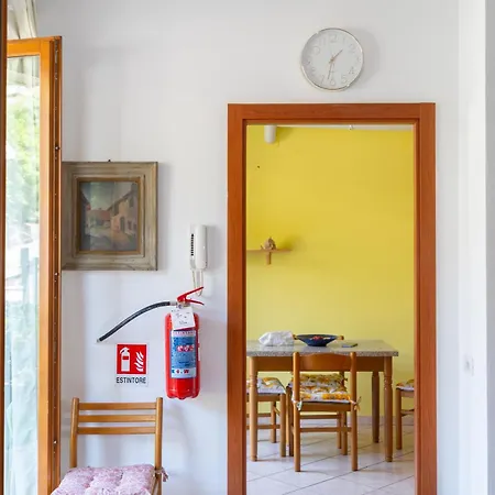 Appartement House Of Camellias - Ground Floor With Garden Besozzo