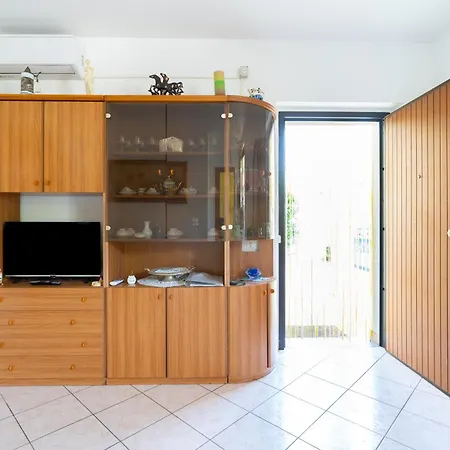 House Of Camellias - Ground Floor With Garden * Besozzo