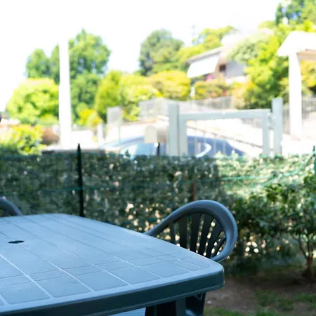 House Of Camellias - Ground Floor With Garden Appartement Besozzo