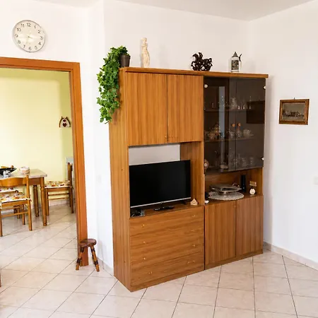 House Of Camellias - Ground Floor With Garden Apartament Besozzo