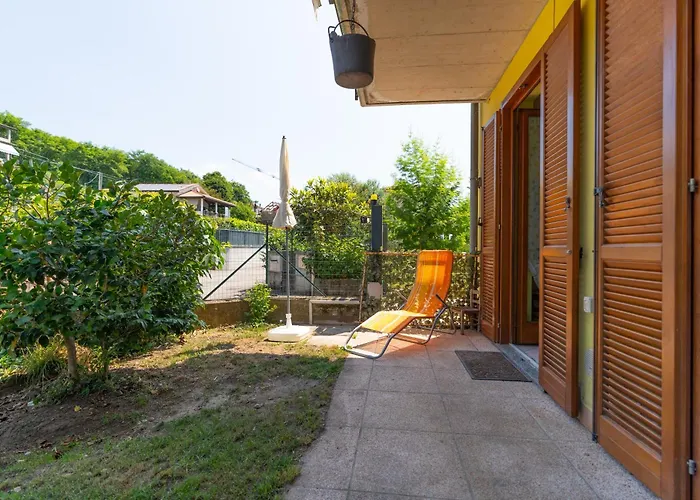 Apartamento House Of Camellias - Ground Floor With Garden Besozzo