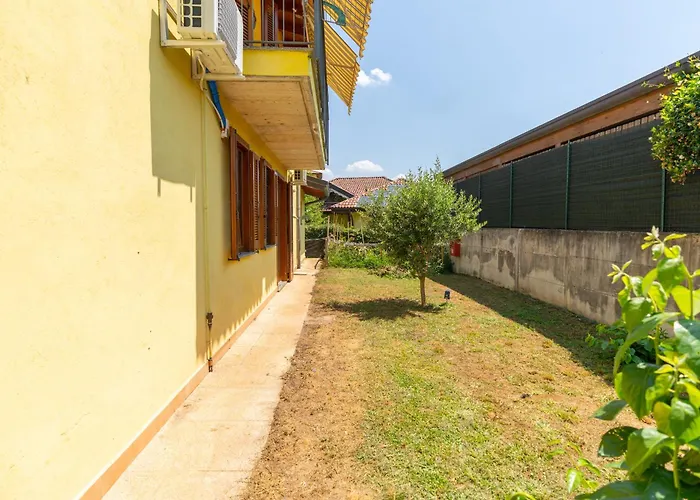 House Of Camellias - Ground Floor With Garden Lejlighed *