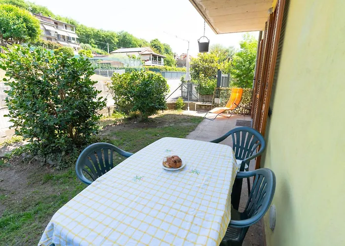 House Of Camellias - Ground Floor With Garden Apartman *