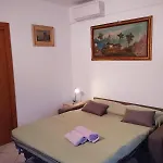 Διαμέρισμα House Of Camellias - Ground Floor With Garden Besozzo