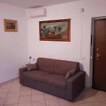 House Of Camellias - Ground Floor With Garden * Besozzo
