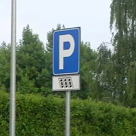 House Of Camellias - Ground Floor With Garden