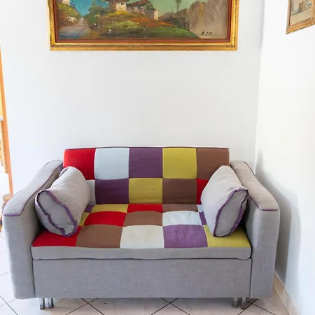 House Of Camellias - Ground Floor With Garden