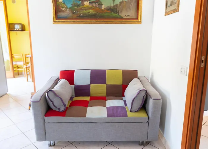 House Of Camellias - Ground Floor With Garden