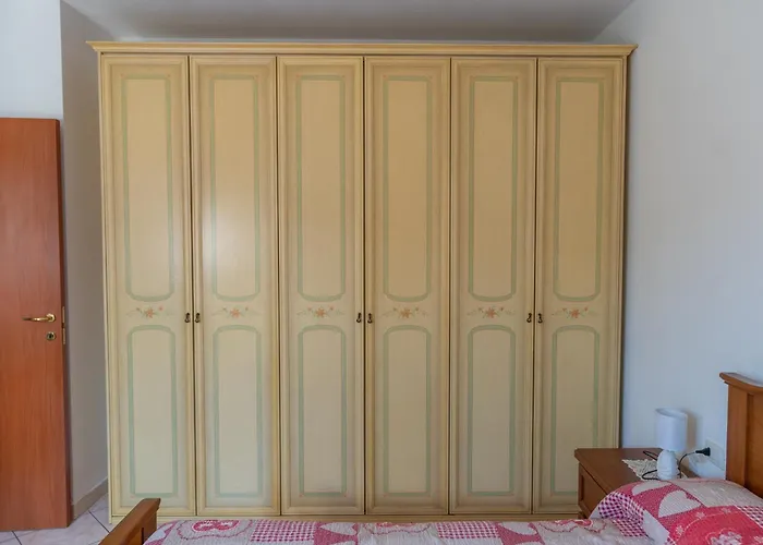 Appartement House Of Camellias - Ground Floor With Garden Besozzo